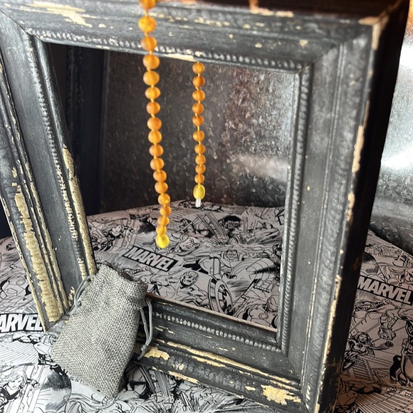 Raw amber necklace for teething babies - Picture 2 of 7